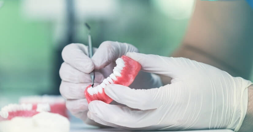 zdjęcie wpisu Protetyka stomatologiczna: protezy zębowe bez tajemnic!